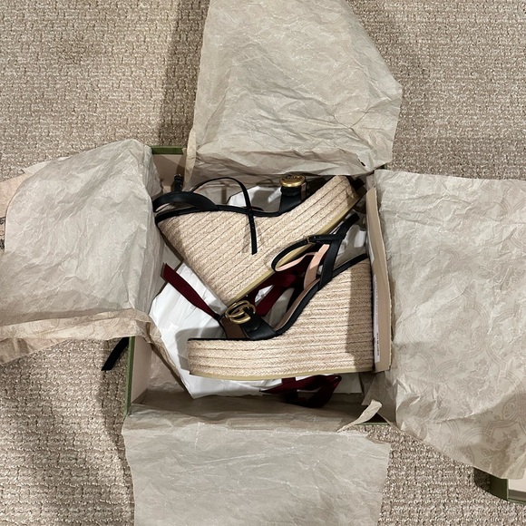 Gucci Sandals size 39, worn once. Perfect condition. - Picture 6 of 7